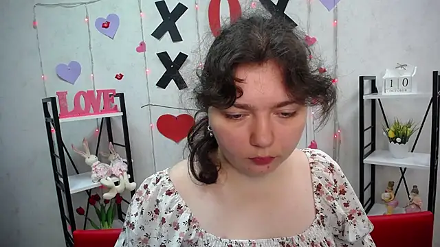 Snapshot of NeonilaLisova chatting on 10/12/25, 05:28 NeonilaLisova online show from 10/12/25, 05:28