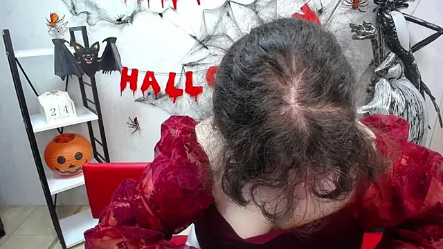 Snapshot of NeonilaLisova chatting on 10/25/25, 05:26 NeonilaLisova online show from 10/25/25, 05:26