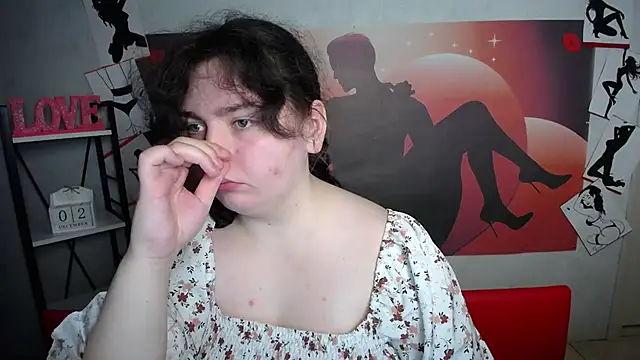 Snapshot of NeonilaLisova chatting on 12/02/25, 12:10 NeonilaLisova online show from 12/02/25, 12:10