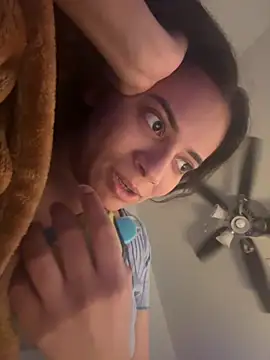 Snapshot of vixxnovalee chatting on 11/24/25, 02:11 vixxnovalee online show from 11/24/25, 02:11