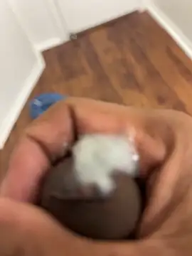 Snapshot of parkrow2404 chatting on 09/17/25, 09:33 parkrow2404 online show from 09/17/25, 09:33