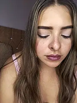 Nahomy cm online show from 03/05/26, 09:11