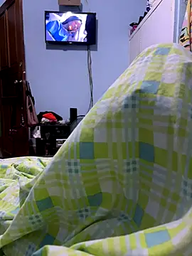 Snapshot of dulce_salado chatting on 09/16/25, 04:02 dulce salado online show from 09/16/25, 04:02