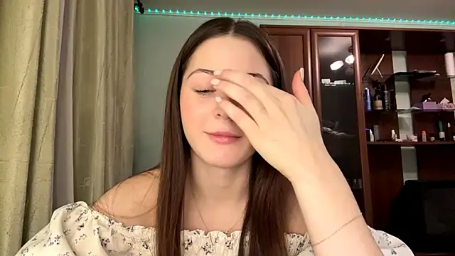 Adel strongwoman online show from 12/19/25, 05:09