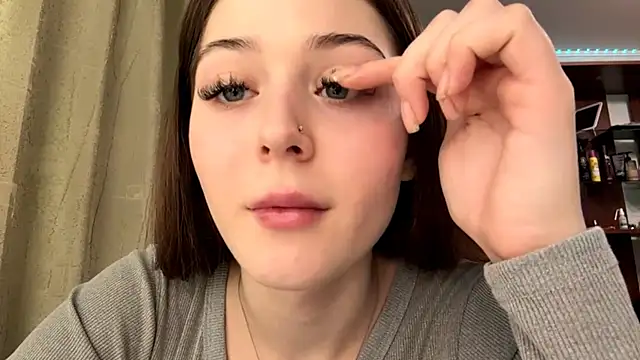 Snapshot of Adel_strongwoman chatting on 01/18/26, 05:17 Adel strongwoman online show from 01/18/26, 05:17