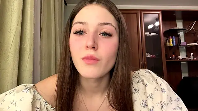 Snapshot of Adel_strongwoman chatting on 02/11/26, 06:13 Adel strongwoman online show from 02/11/26, 06:13