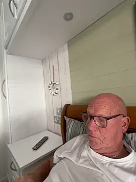 Snapshot of philefc chatting on 10/04/25, 08:45 philefc online show from 10/04/25, 08:45