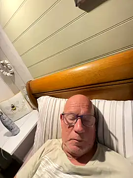 Snapshot of philefc chatting on 10/07/25, 11:57 philefc online show from 10/07/25, 11:57