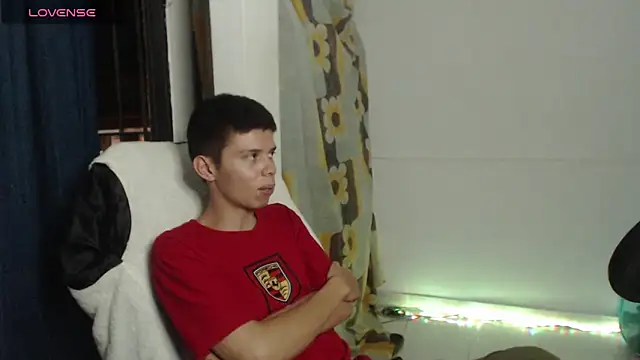 JhoanVelezModel online show from 10/15/25, 02:01