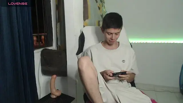 JhoanVelezModel online show from 10/16/25, 03:07