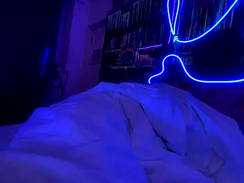 3615-ULLA online show from 10/26/25, 05:30