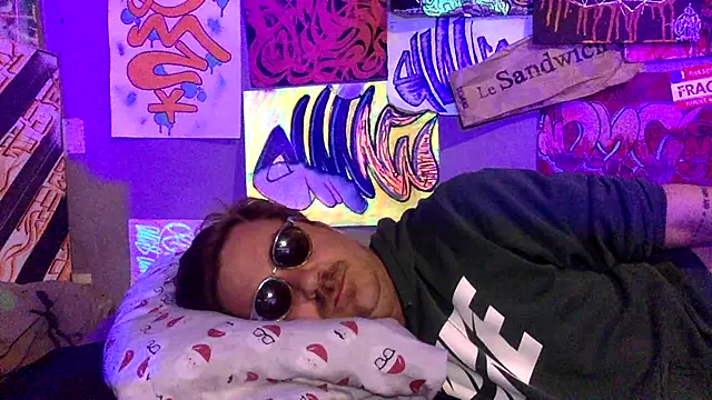 3615-ULLA online show from 04/04/26, 01:26