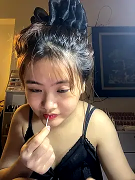 Snapshot of Lucky-nice202 chatting on 10/04/25, 04:49 Lucky-nice202 online show from 10/04/25, 04:49