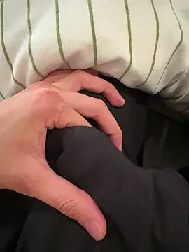 Snapshot of rockey118367 chatting on 09/13/25, 06:40 rockey118367 online show from 09/13/25, 06:40