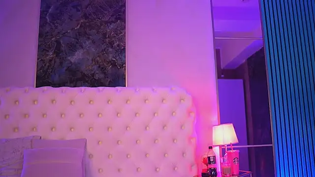 KendraMoon online show from 10/17/25, 03:14