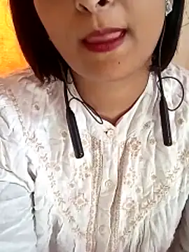 Snapshot of Queen_Kushi4 chatting on 05/22/26, 08:42 Queen Kushi4 online show from 05/22/26, 08:42
