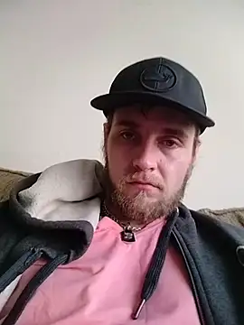 Snapshot of high3ndlowlife chatting on 11/05/25, 07:36 high3ndlowlife online show from 11/05/25, 07:36