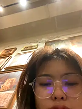   BabyShowPublic   online show from 10/27/25, 01:15