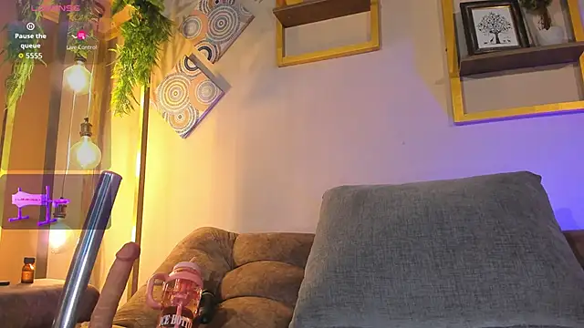 RACHELRUIZ online show from 10/18/25, 05:35