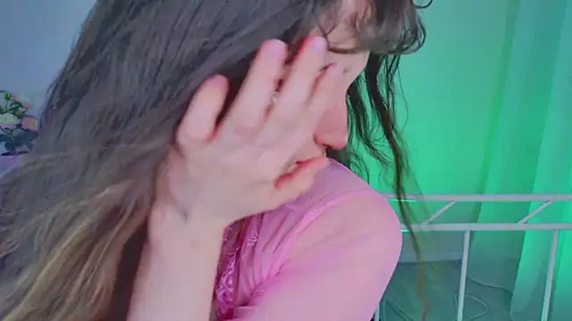 Snapshot of kamila_blush chatting on 01/09/26, 06:21 kamila blush online show from 01/09/26, 06:21