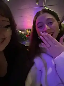 Snapshot of kamila_blush chatting on 01/12/26, 01:11 kamila blush online show from 01/12/26, 01:11