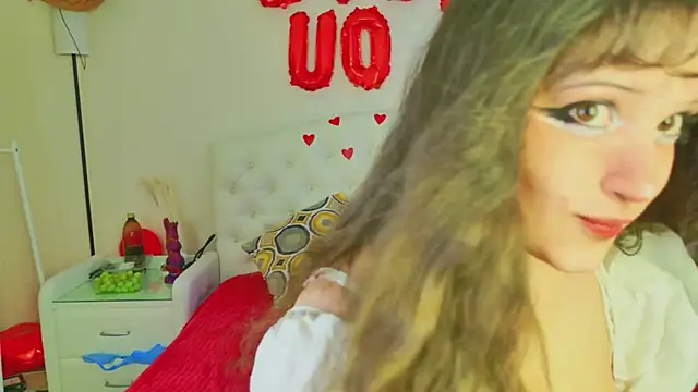 Snapshot of kamila_blush chatting on 02/25/26, 05:17 kamila blush online show from 02/25/26, 05:17