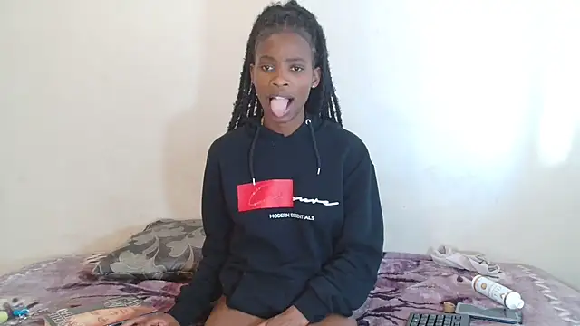 DarkChocox01 online show from 09/18/25, 01:02
