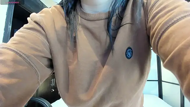 SamaraAnders  online show from 01/07/26, 05:21