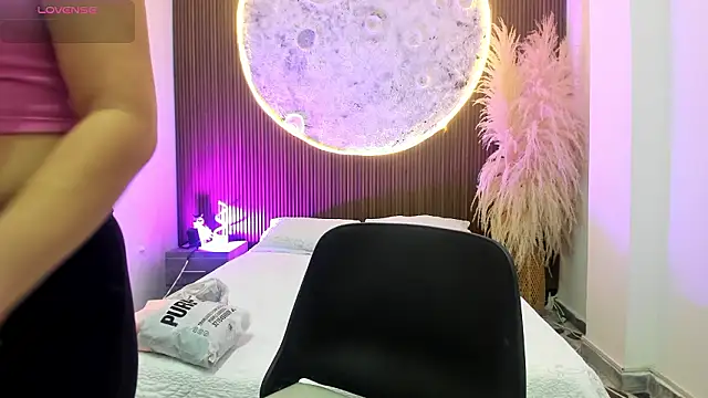 SamaraAnders  online show from 02/06/26, 05:34