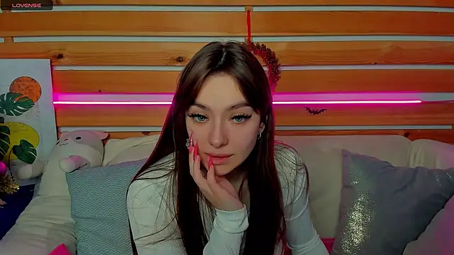 Emily Tylerr online show from 12/20/25, 08:10