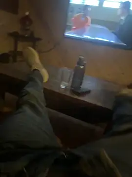 Snapshot of sharemyself chatting on 10/20/25, 11:27 sharemyself online show from 10/20/25, 11:27