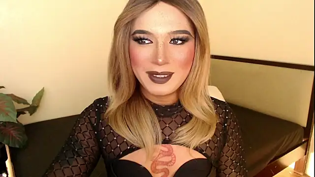 mslilly croft online show from 12/18/25, 05:41