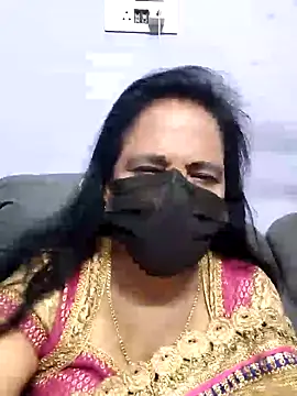 Snapshot of mallu-lover chatting on 09/27/25, 12:10 mallu-lover online show from 09/27/25, 12:10