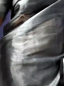 Snapshot of mallu-lover chatting on 10/09/25, 02:48 mallu-lover online show from 10/09/25, 02:48