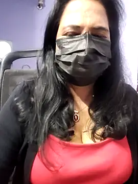 Snapshot of mallu-lover chatting on 10/17/25, 02:15 mallu-lover online show from 10/17/25, 02:15