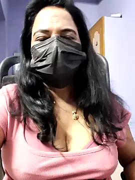 Snapshot of mallu-lover chatting on 10/24/25, 12:41 mallu-lover online show from 10/24/25, 12:41