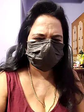 Snapshot of mallu-lover chatting on 10/28/25, 01:09 mallu-lover online show from 10/28/25, 01:09