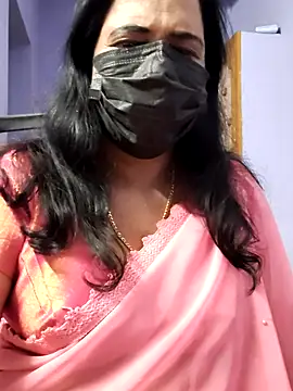 Snapshot of mallu-lover chatting on 10/28/25, 01:14 mallu-lover online show from 10/28/25, 01:14