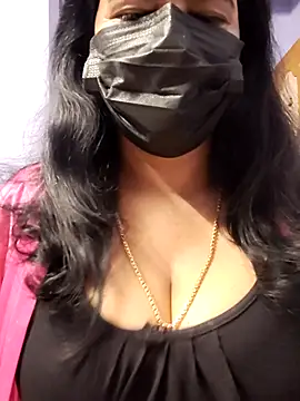 Snapshot of mallu-lover chatting on 10/30/25, 01:40 mallu-lover online show from 10/30/25, 01:40