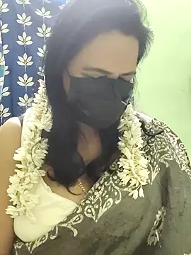 Snapshot of mallu-lover chatting on 11/08/25, 03:56 mallu-lover online show from 11/08/25, 03:56