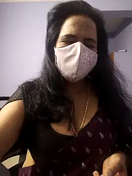 Snapshot of mallu-lover chatting on 11/18/25, 12:09 mallu-lover online show from 11/18/25, 12:09