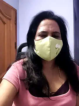 Snapshot of mallu-lover chatting on 11/25/25, 08:14 mallu-lover online show from 11/25/25, 08:14