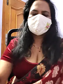 Snapshot of mallu-lover chatting on 11/29/25, 10:07 mallu-lover online show from 11/29/25, 10:07