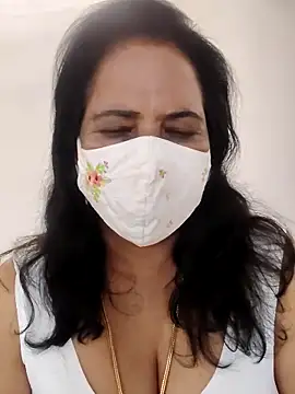 Snapshot of mallu-lover chatting on 12/20/25, 05:03 mallu-lover online show from 12/20/25, 05:03