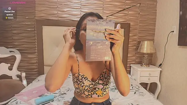 Miladiosa online show from 04/10/26, 01:27