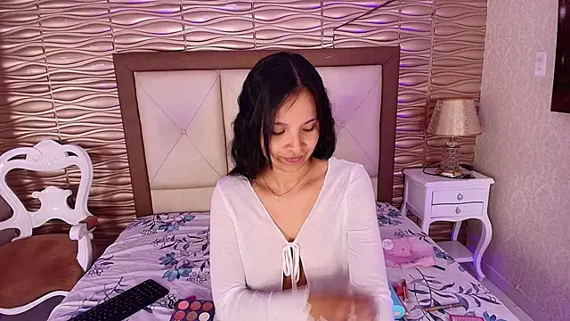 Miladiosa online show from 05/26/26, 12:12