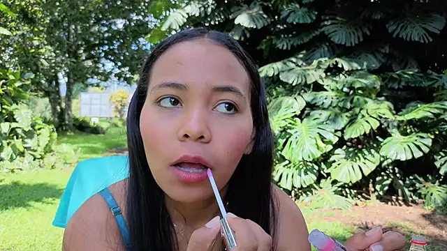 SophiaGuzman online show from 02/11/26, 04:23