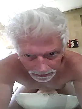 Snapshot of fischnet chatting on 09/16/25, 02:40 fischnet online show from 09/16/25, 02:40