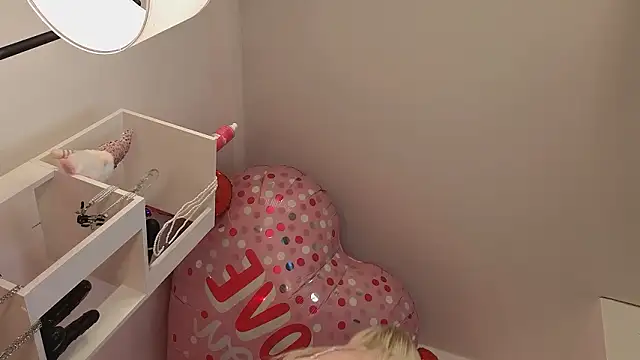   Miray   online show from 02/13/26, 05:25