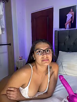 ema zoe online show from 03/17/26, 12:04